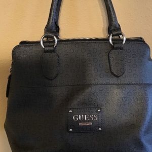 🔥🔥SALE🔥🔥Guess purse great condition!